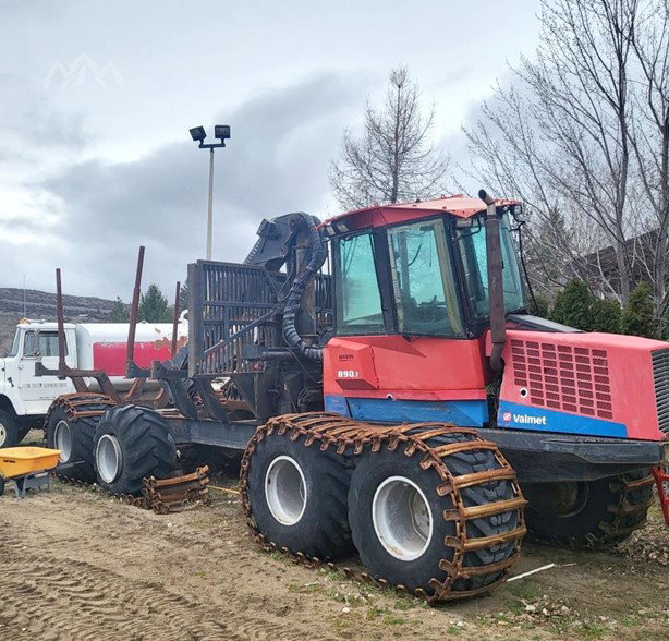 2003 Valmet 890.1 Forestry Forwarder for sale
