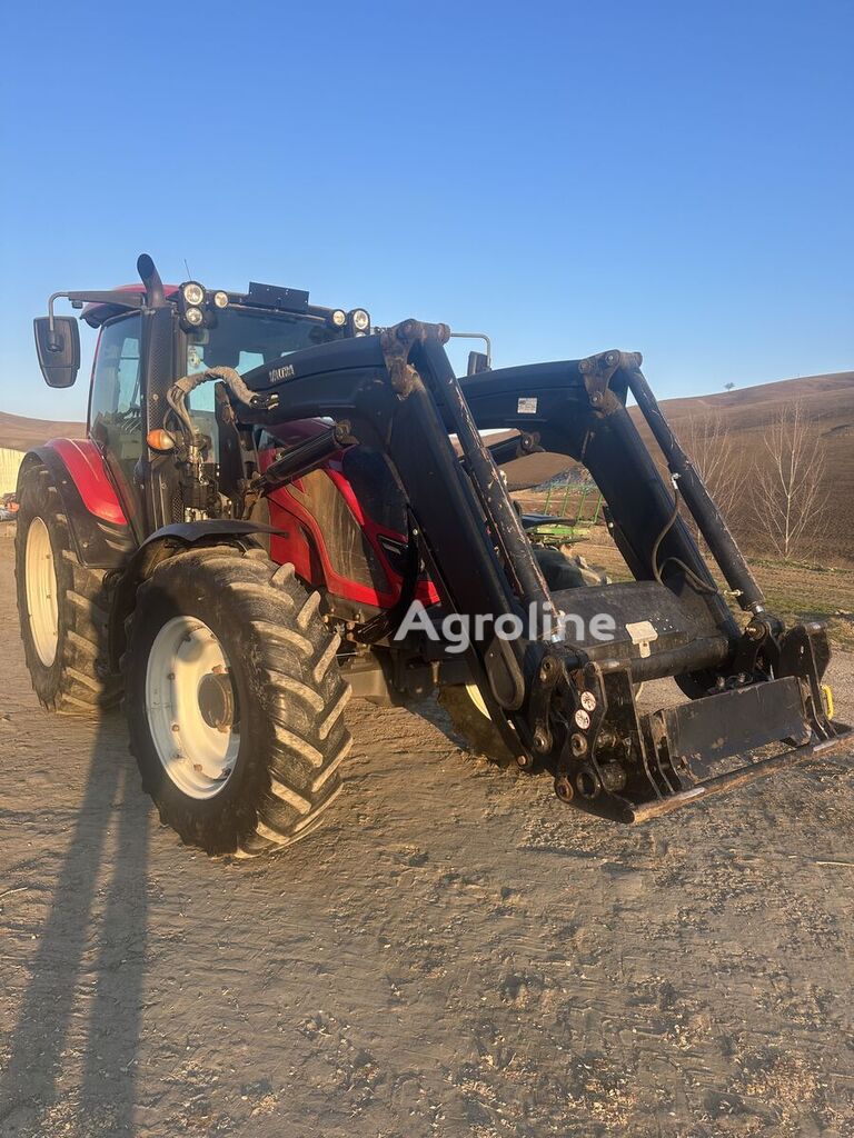 2017 Valtra N124 Tractor - Wheel for sale — view 2