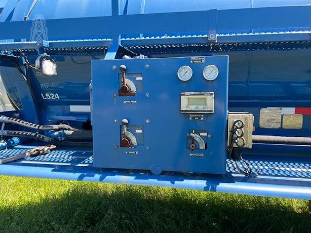 2012 Worley Welding Works Oilfield Trailer for sale — view 2