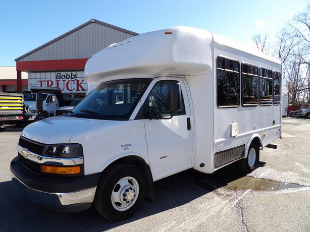 2016 Chevrolet Express 3500 Van - Passenger for sale — view 2