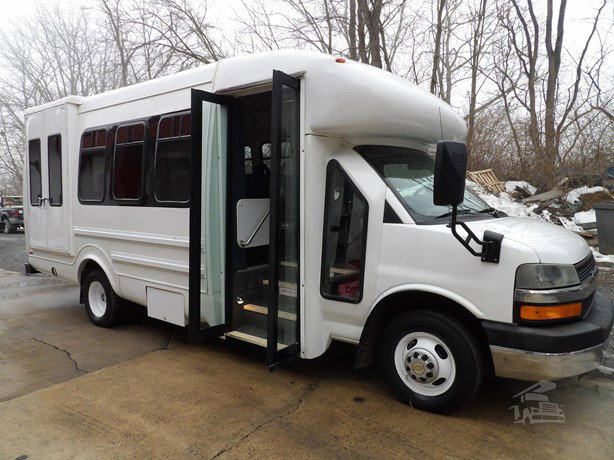 2012 Chevrolet Express 3500 Van - Passenger for sale — view 2