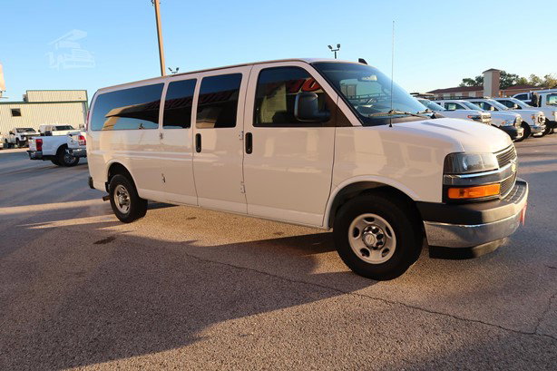2018 Chevrolet Express 3500 Van - Passenger for sale — view 3