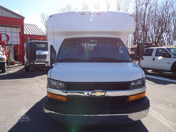 2016 Chevrolet Express 3500 Van - Passenger for sale — view 3