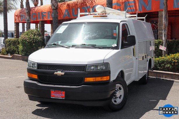 2018 Chevrolet Express 3500 Box Truck for sale — view 4