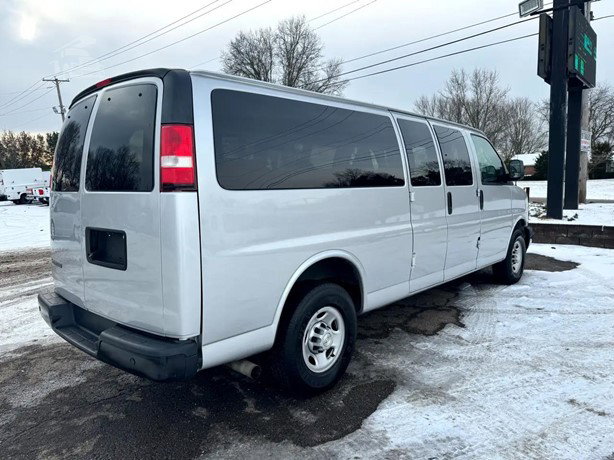2020 Chevrolet Express 3500 Van - Passenger for sale — view 4