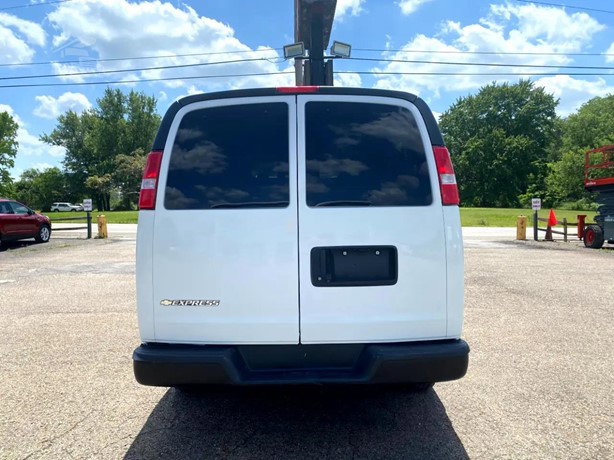 2020 Chevrolet Express 3500 Van - Passenger for sale — view 4