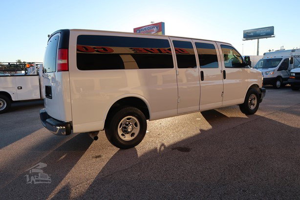2018 Chevrolet Express 3500 Van - Passenger for sale — view 4