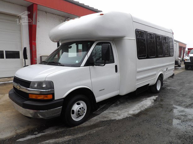 2012 Chevrolet Express 3500 Van - Passenger for sale — view 4