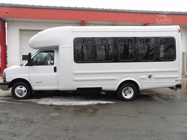 2012 Chevrolet Express 3500 Van - Passenger for sale — view 5