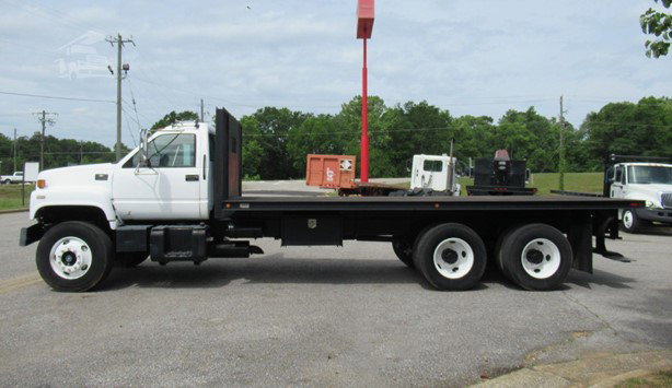 2002 Chevrolet Kodiak C8500 Flatbed Truck for sale — view 2