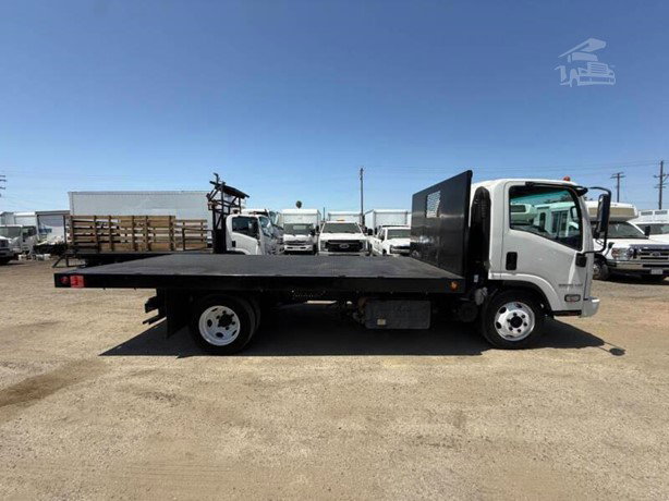 2017 Chevrolet LCF5500HD Flatbed Truck for sale — view 4