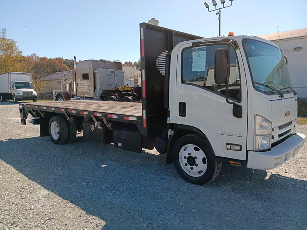 2018 Chevrolet LCF5500XD Flatbed Truck for sale — view 5