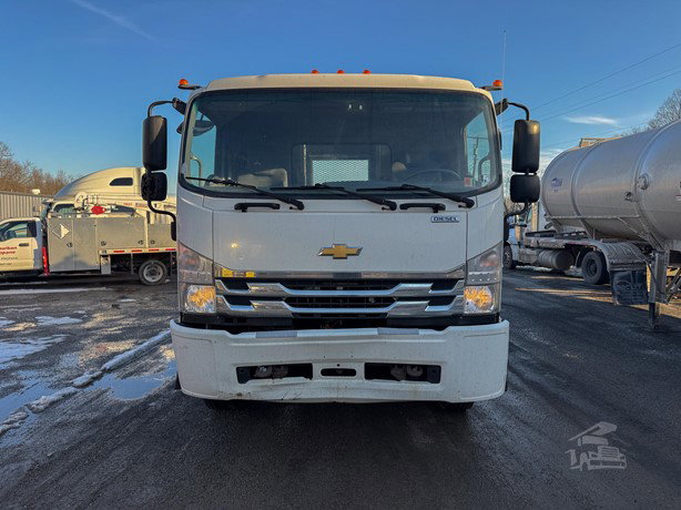 2019 Chevrolet LCF6500XD Flatbed Truck for sale — view 2