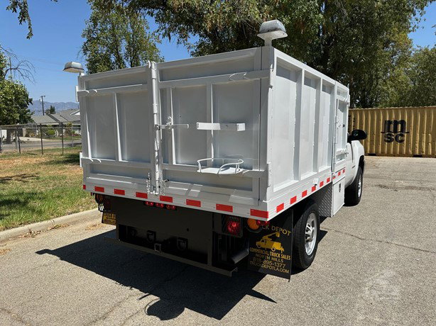 2013 Chevrolet Silverado 2500 Flatbed Truck for sale — view 4