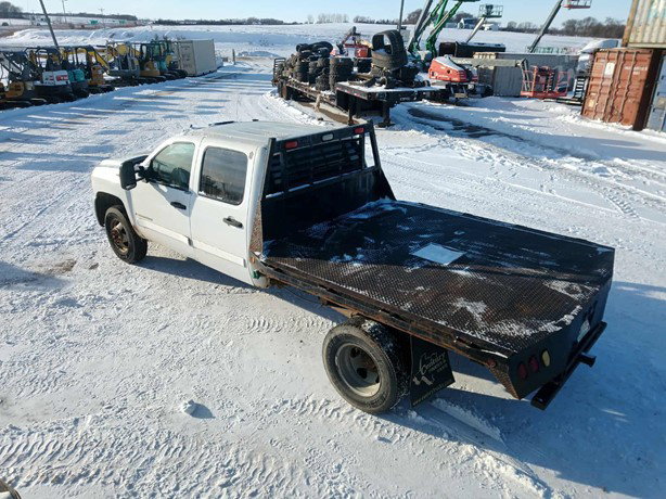2008 Chevrolet Silverado 3500 Flatbed Truck for sale — view 2