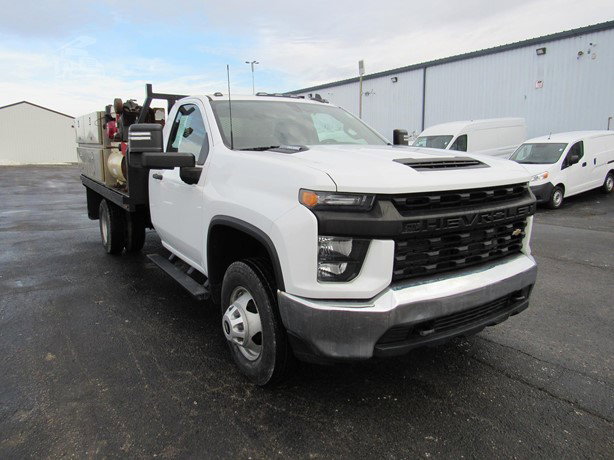 2021 Chevrolet Silverado 3500 Flatbed Truck for sale — view 2