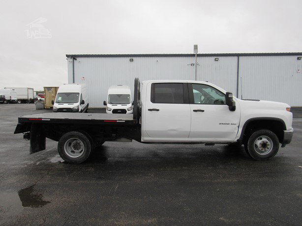 2022 Chevrolet Silverado 3500 Flatbed Truck for sale — view 3