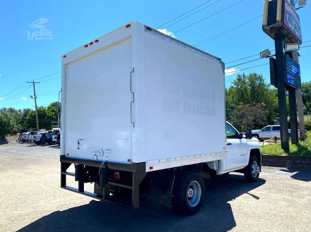 2015 Chevrolet Silverado 3500 Box Truck for sale — view 5