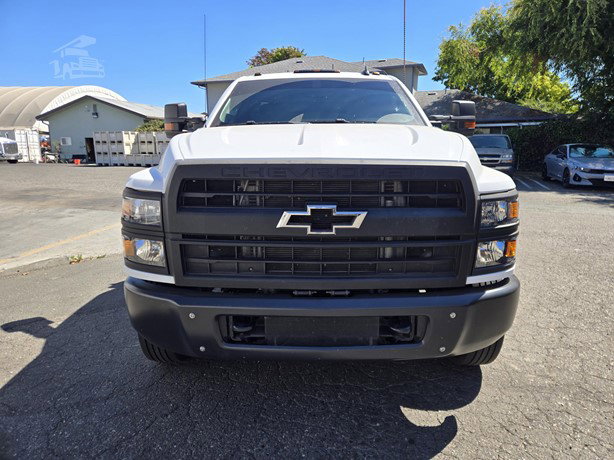 2022 Chevrolet Silverado 5500 Flatbed Truck for sale — view 3