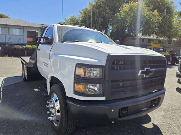 2022 Chevrolet Silverado 5500 Flatbed Truck for sale — view 4