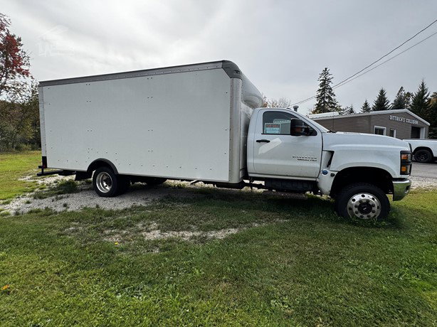 2020 Chevrolet Silverado 6500 Box Truck for sale — view 3