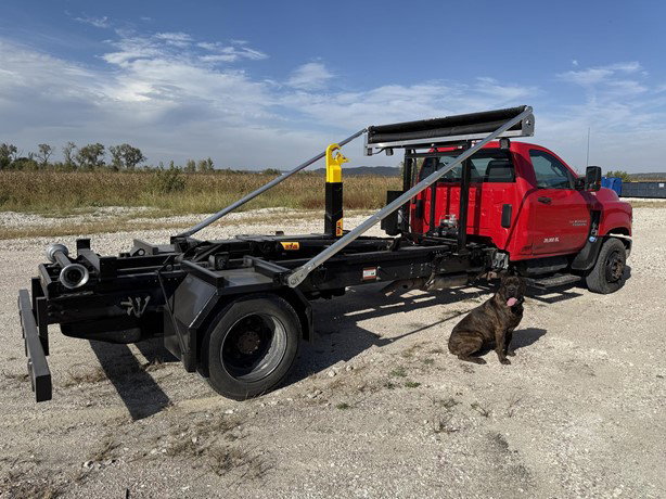 2020 Chevrolet Silverado 6500 Hook Lift Truck for sale — view 5