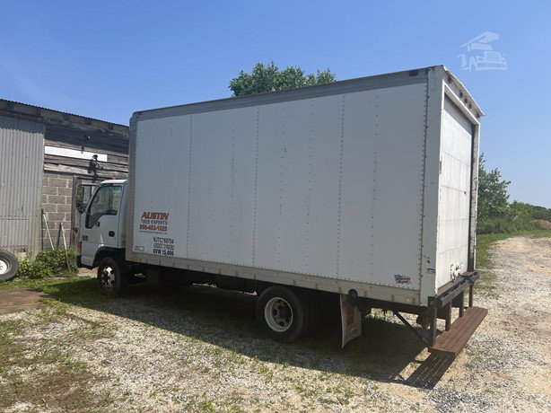 2010 Chevrolet W4500 Box Truck for sale — view 3