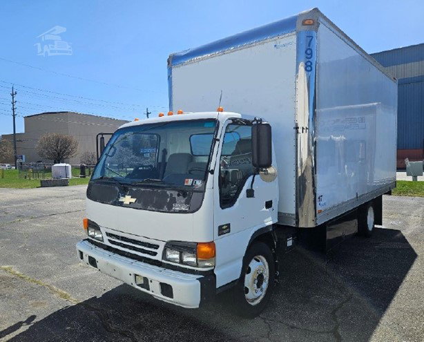 2005 Chevrolet W5 Box Truck for sale