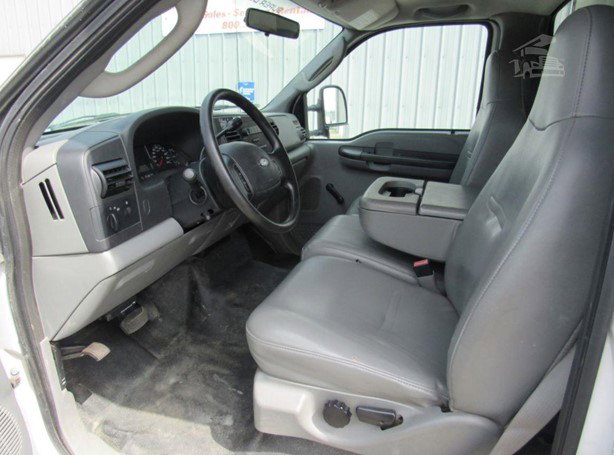 2006 Ford F350 Service and Utility Truck for sale — view 3