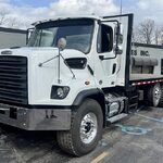 2016 Freightliner 108SD Flatbed Truck for sale — view 2