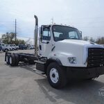 2016 Freightliner 114SD Cab Chassis Truck for sale — view 3