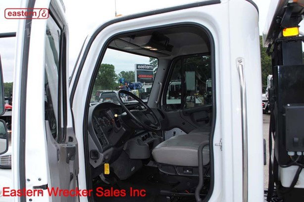 2021 Freightliner Business Class Hook Lift Truck for sale — view 2