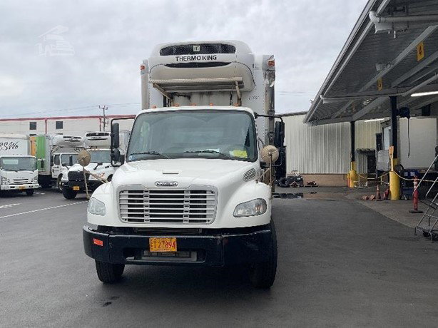 2019 Freightliner Business Class Refrigerated Truck for sale — view 2