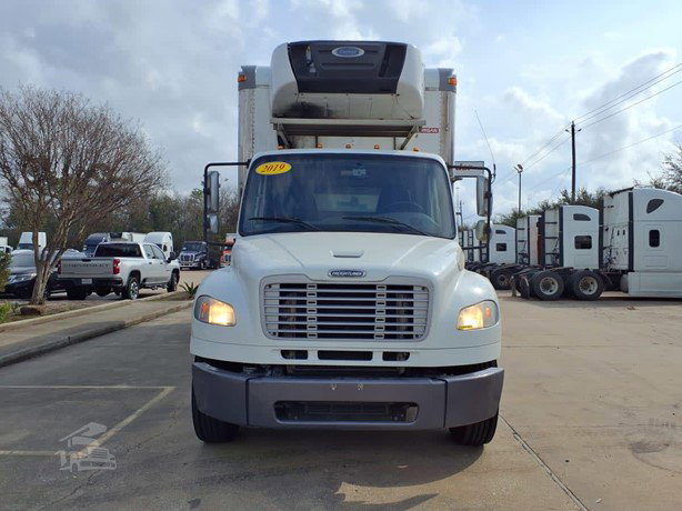 2019 Freightliner Business Class Refrigerated Truck for sale — view 2