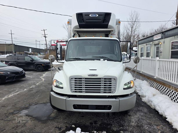 2019 Freightliner Business Class Refrigerated Truck for sale — view 2