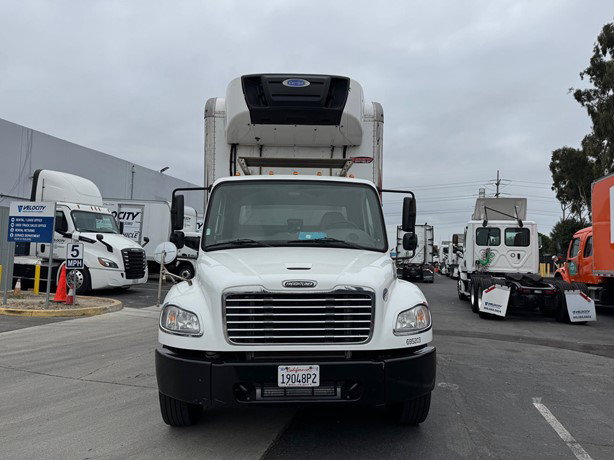 2019 Freightliner Business Class Refrigerated Truck for sale — view 2