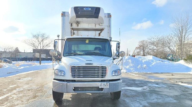 2018 Freightliner Business Class Refrigerated Truck for sale — view 2