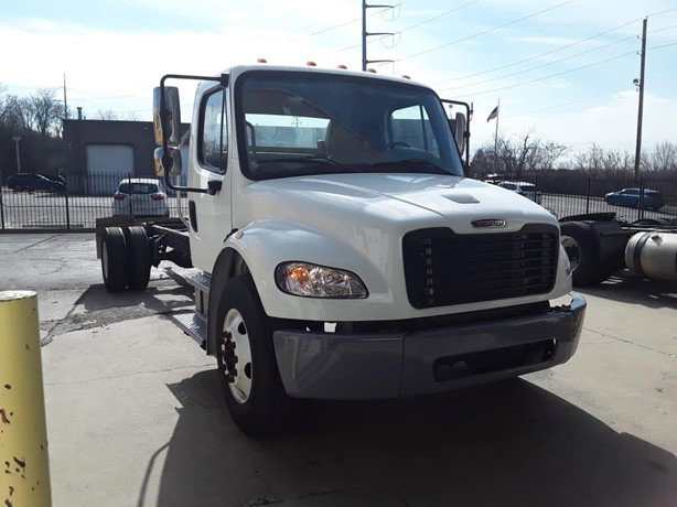 2020 Freightliner Business Class Cab Chassis Truck for sale — view 3