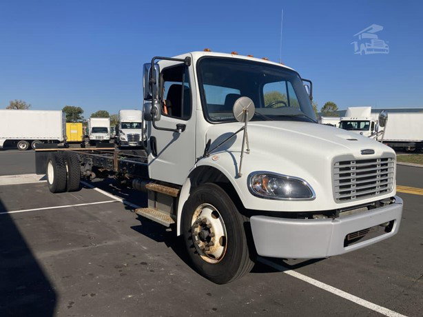 2020 Freightliner Business Class Cab Chassis Truck for sale — view 3