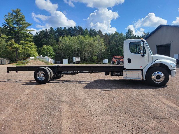 2020 Freightliner Business Class Cab Chassis Truck for sale — view 3
