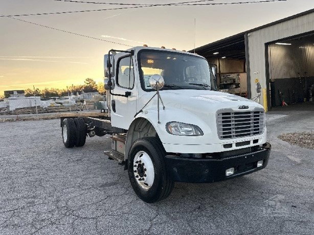 2020 Freightliner Business Class Cab Chassis Truck for sale — view 3