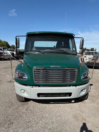 2019 Freightliner Business Class Cab Chassis Truck for sale — view 3