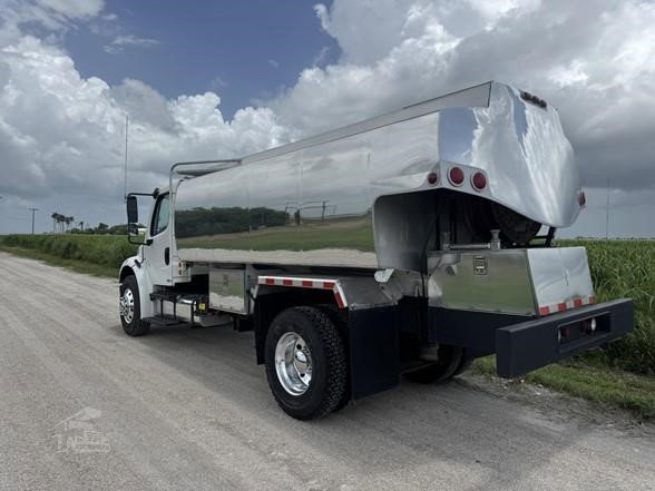 2006 Freightliner Business Class Tanker Truck - Fuel for sale — view 3