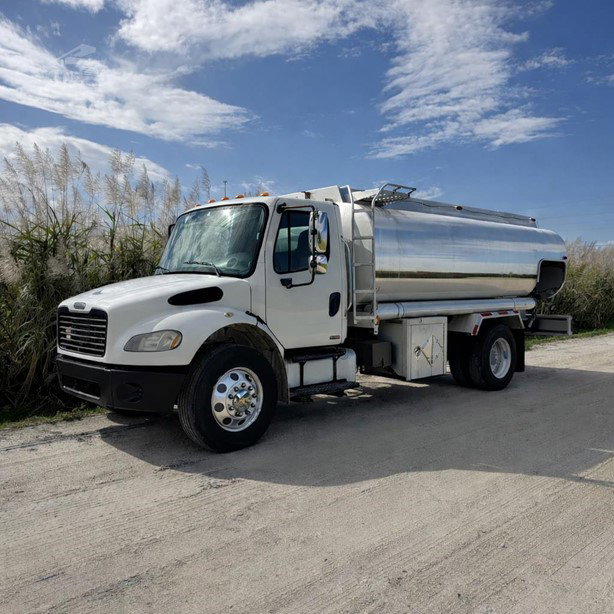 2006 Freightliner Business Class Tanker Truck - Fuel for sale — view 3