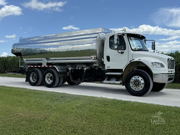 2005 Freightliner Business Class Tanker Truck - Fuel for sale — view 3