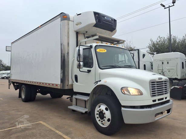 2019 Freightliner Business Class Refrigerated Truck for sale — view 3