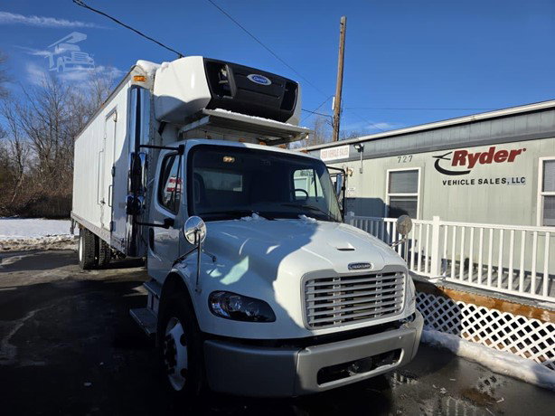 2019 Freightliner Business Class Refrigerated Truck for sale — view 3
