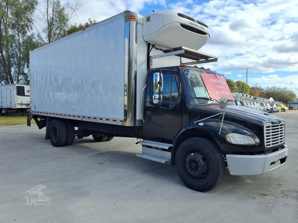 2019 Freightliner Business Class Refrigerated Truck for sale — view 3