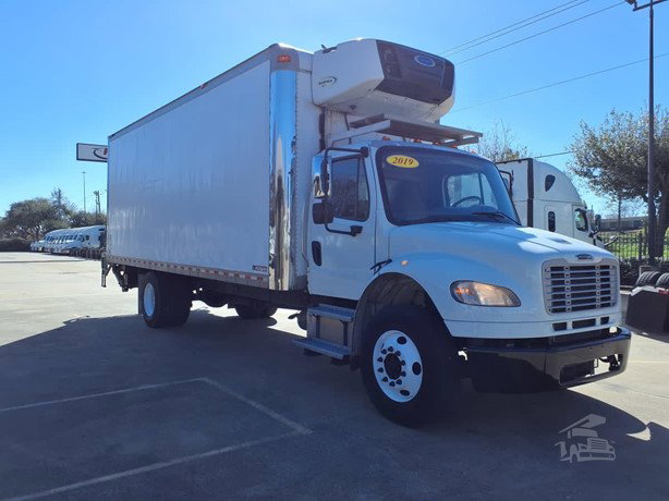2019 Freightliner Business Class Refrigerated Truck for sale — view 3