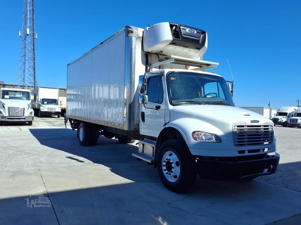 2019 Freightliner Business Class Refrigerated Truck for sale — view 3